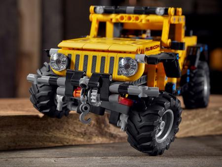 Конструктор LEGO Technic "Jeep Wrangler" (42122) Конструктор LEGO Technic "Jeep Wrangler" (42122)