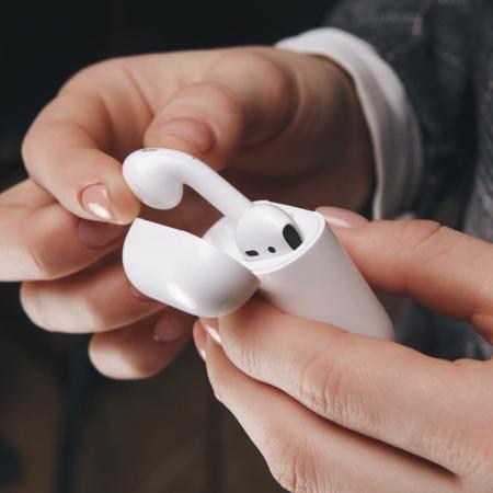 Беспроводные наушники с микрофоном Deppa Air Light, TWS, BT 5.1, 250 мАч, QI (44165) Белый Беспроводные наушники с микрофоном Deppa Air Light, TWS, BT 5.1, 250 мАч, QI (44165) Белый