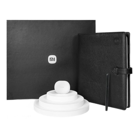 Подарочный набор Xiaomi Exclusive Gift Box (наушники, тетрадь, ручка, кабель) (RHR7398CN) Подарочный набор Xiaomi Exclusive Gift Box (наушники, тетрадь, ручка, кабель) (RHR7398CN)