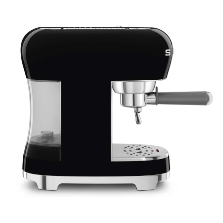 Кофемашина эспрессо SMEG 50s style (ECF02BLEU) Черный Кофемашина эспрессо SMEG 50s style (ECF02BLEU) Черный